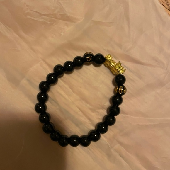 Black and Gold Beaded Bracelet - Picture 2 of 4